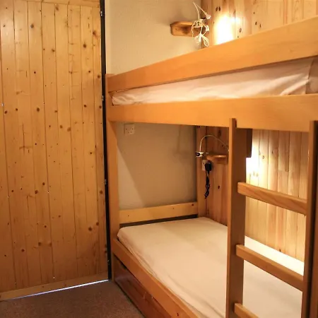 Vars Les Claux, Balcon, Parking, 200m Des Pistes - Fr-1-330b-197 Apartment