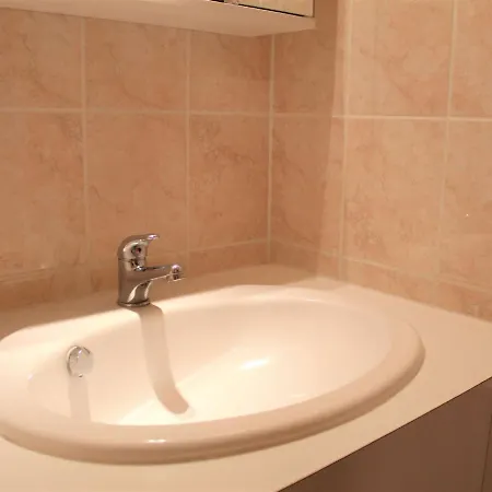 Vars Les Claux, Balcon, Parking, 200m Des Pistes - Fr-1-330b-197 Apartment